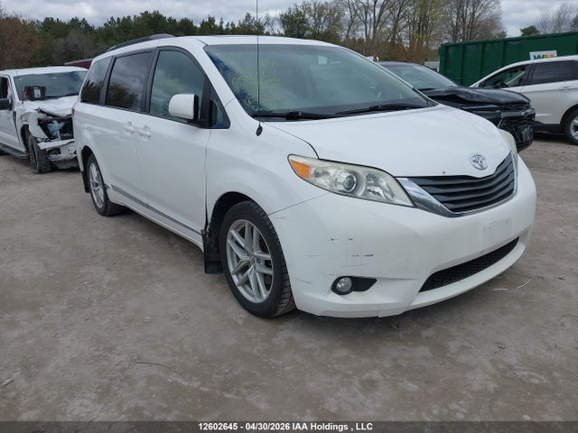 2013 Toyota Sienna Xle/limited მანქანა იყიდება აუქციონზე, vin: 5TDDK3DC9DS054501, აუქციონის ნომერი: 12602645
