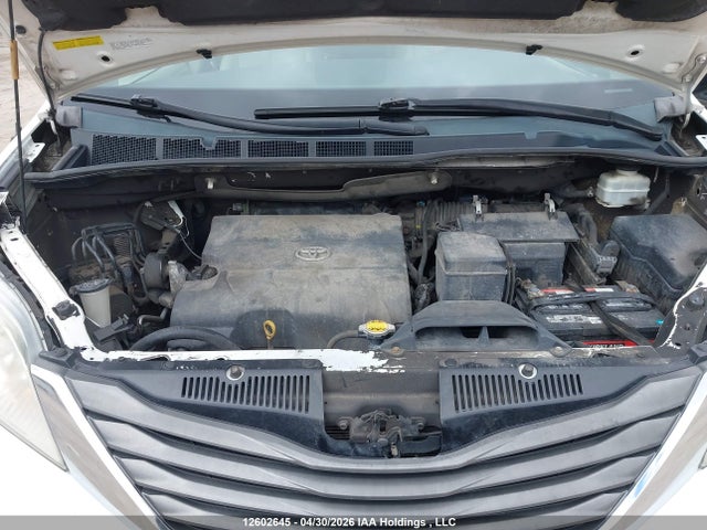 2013 Toyota Sienna Xle/limited მანქანა იყიდება აუქციონზე, vin: 5TDDK3DC9DS054501, აუქციონის ნომერი: 12602645