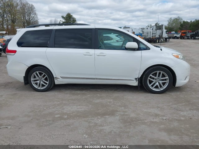 2013 Toyota Sienna Xle/limited მანქანა იყიდება აუქციონზე, vin: 5TDDK3DC9DS054501, აუქციონის ნომერი: 12602645