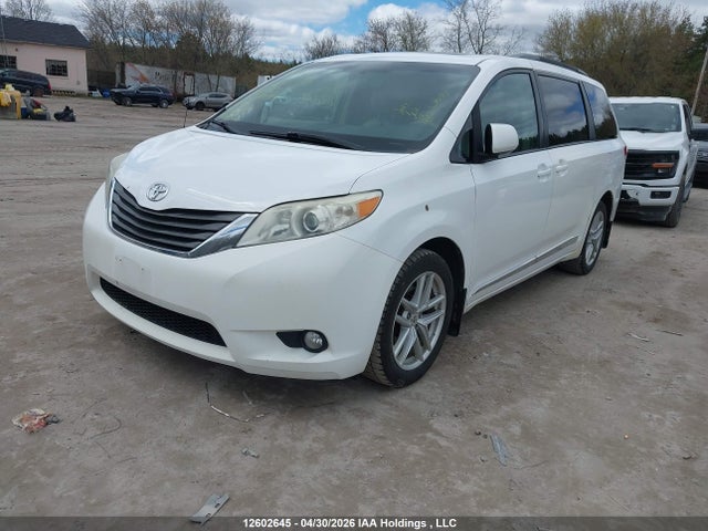 2013 Toyota Sienna Xle/limited მანქანა იყიდება აუქციონზე, vin: 5TDDK3DC9DS054501, აუქციონის ნომერი: 12602645