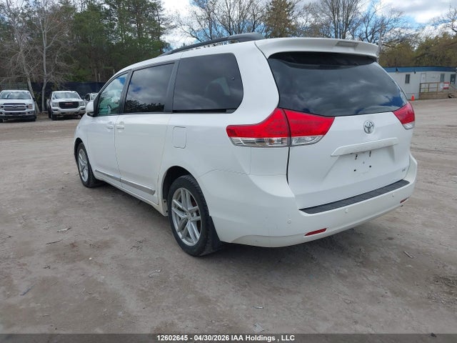 2013 Toyota Sienna Xle/limited მანქანა იყიდება აუქციონზე, vin: 5TDDK3DC9DS054501, აუქციონის ნომერი: 12602645