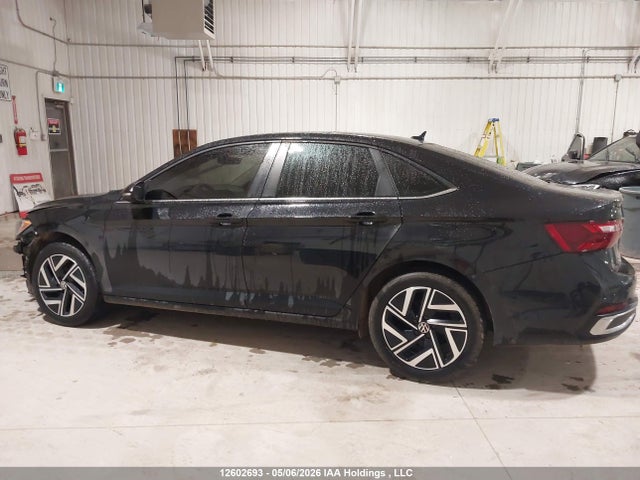 3VWGM7BUXRM070625 Volkswagen Jetta Highline