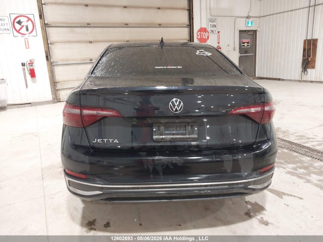 3VWGM7BUXRM070625 Volkswagen Jetta Highline