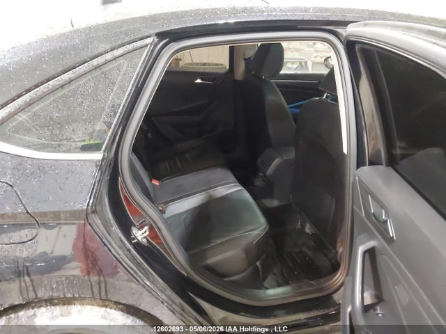 3VWGM7BUXRM070625 Volkswagen Jetta Highline