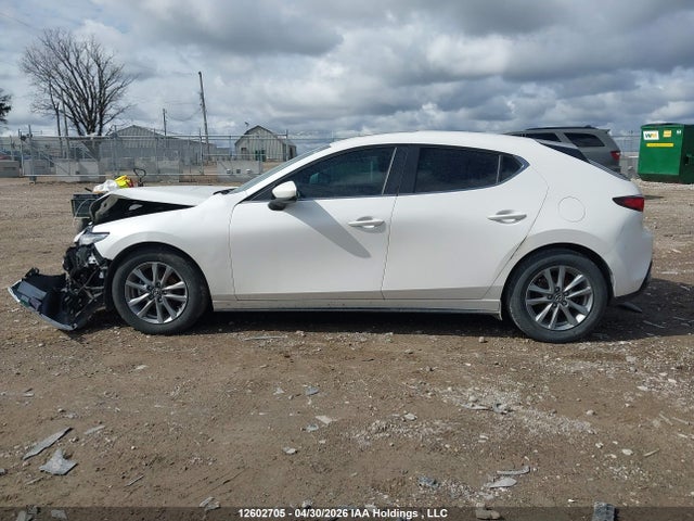 Mazda 3 Preferred 2024 JM1BPALM7R1653246 Image 14