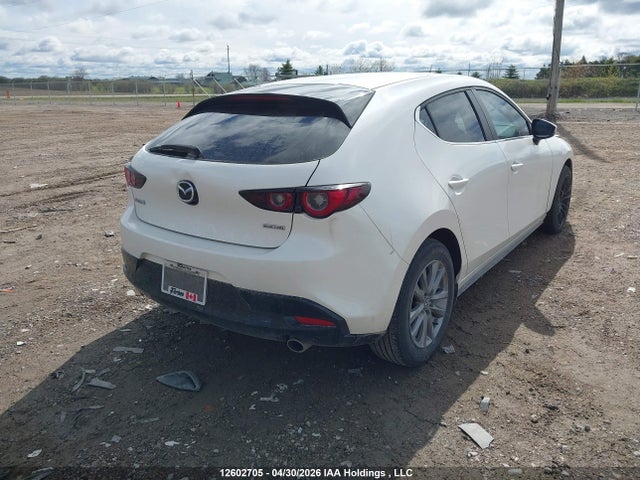 Mazda 3 Preferred 2024 JM1BPALM7R1653246 Image 4