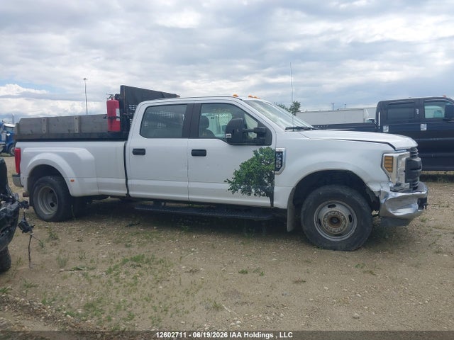 Ford F350 Super Duty 2018 1FT8W3C62JEC01986 Image 12