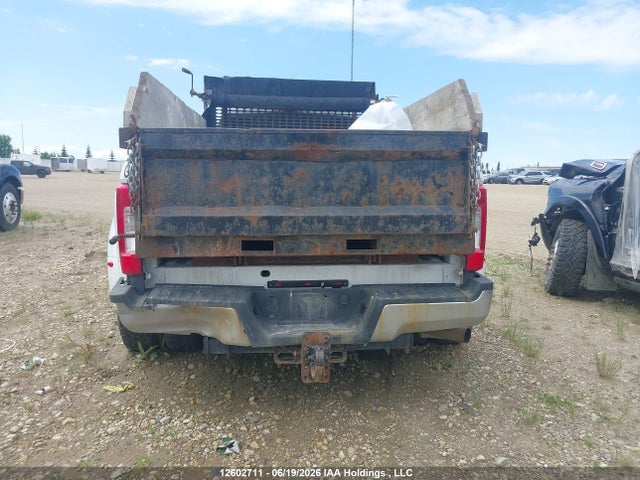 Ford F350 Super Duty 2018 1FT8W3C62JEC01986 Image 15