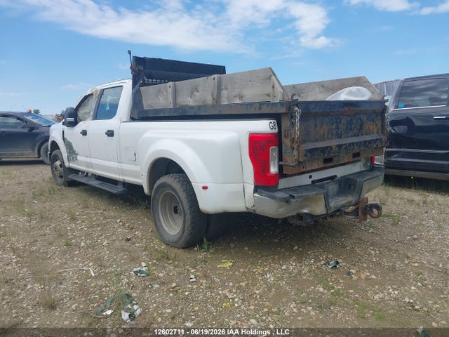 Ford F350 Super Duty 2018 1FT8W3C62JEC01986 Image 3