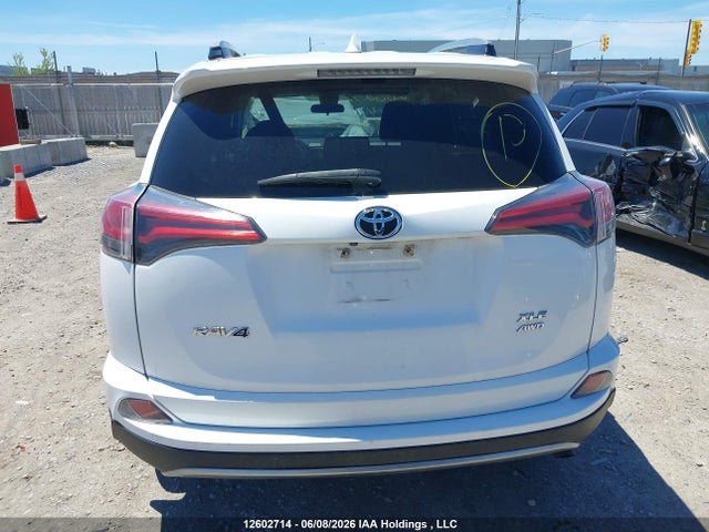 2T3RFREV2HW640572 Toyota RAV4
