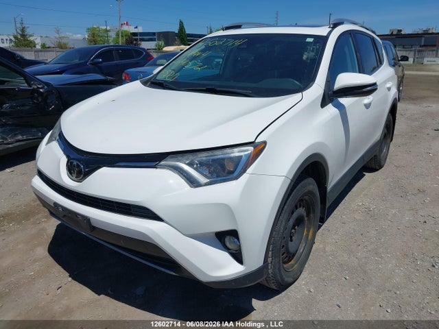 2T3RFREV2HW640572 Toyota RAV4