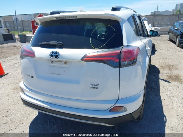 2T3RFREV2HW640572 Toyota RAV4