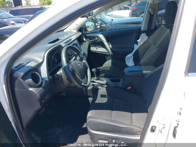 2T3RFREV2HW640572 Toyota RAV4
