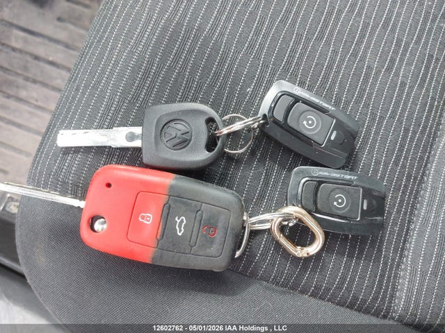 WVGJV7AX6FW095837 Volkswagen Tiguan S/se/sel/r-line