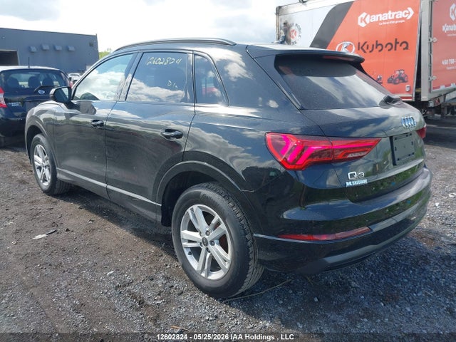 Audi Q3 2022 WA1AUCF33N1077825 Image 3
