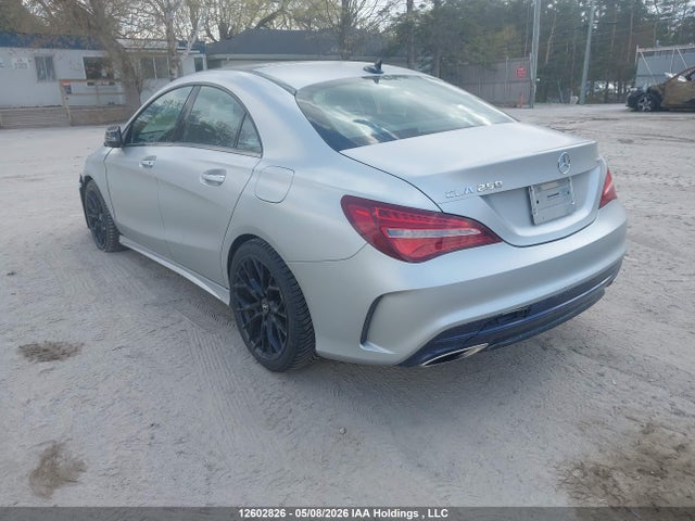 WDDSJ4GBXKN718882 Mercedes-Benz CLA 250 4MATIC