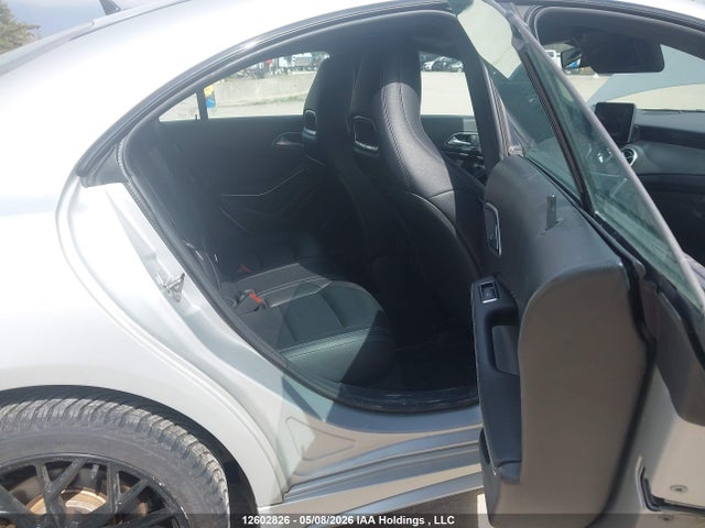 WDDSJ4GBXKN718882 Mercedes-Benz CLA 250 4MATIC