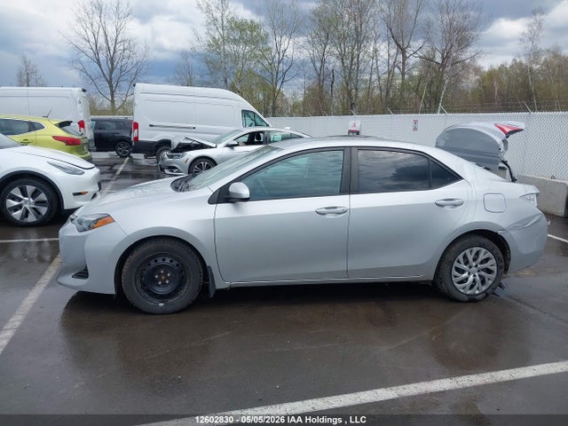 2T1BURHE0KC234066 Toyota COROLLA LE