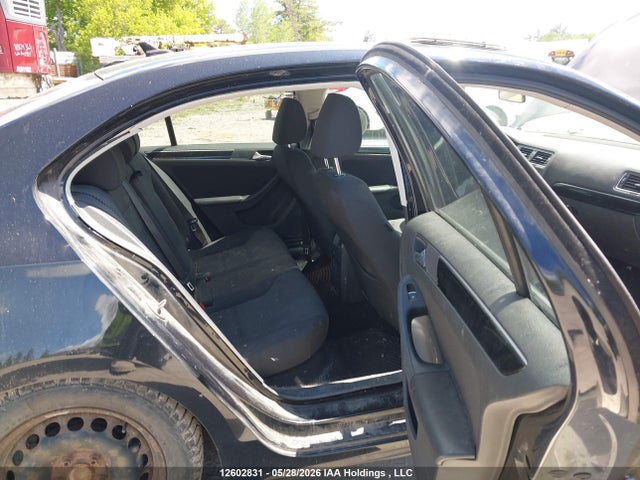 12602831 :رقم المزاد ، 3VWWA7AJ1FM244458 vin ، 2015 Volkswagen Jetta مزاد بيع