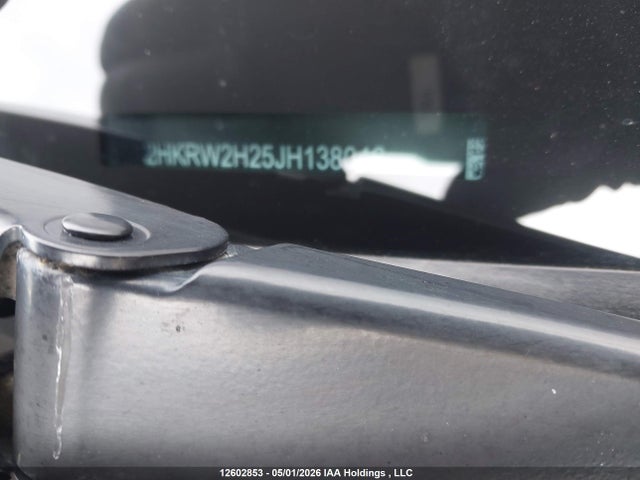 2HKRW2H25JH138046 Honda CR-V LX
