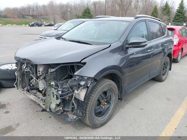 2T3ZFREV4JW411042 Toyota RAV4 LE