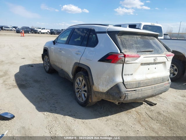 2025 Toyota Rav4 Xle მანქანა იყიდება აუქციონზე, vin: 2T3R1RFV3SW512975, აუქციონის ნომერი: 12596415