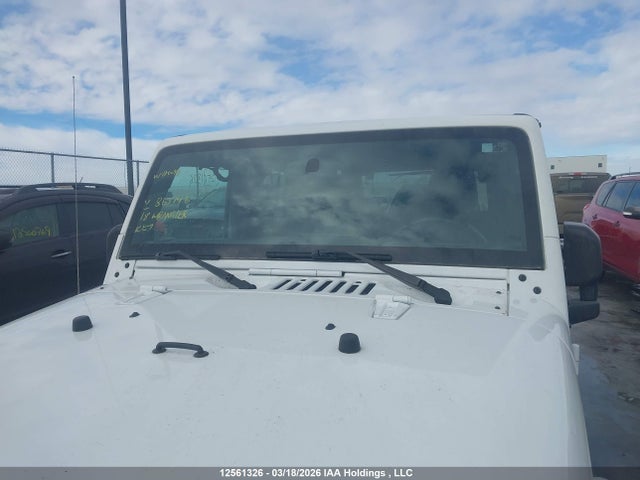 1C4BJWEG5JL863746 Jeep Wrangler Jk Unlimited Sahara