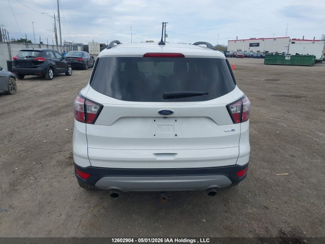 1FMCU9HD8JUA45108 Ford ESCAPE SEL