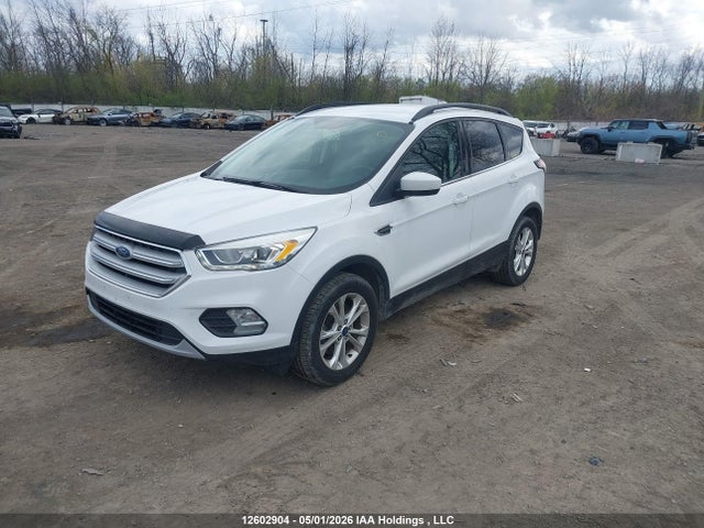 1FMCU9HD8JUA45108 Ford ESCAPE SEL