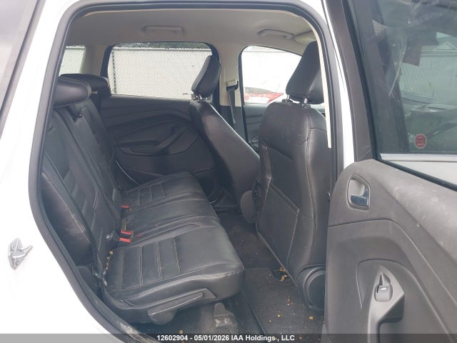 1FMCU9HD8JUA45108 Ford ESCAPE SEL