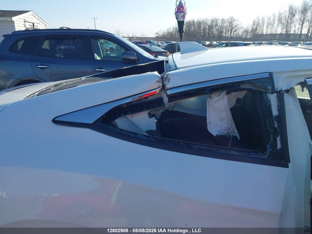 Honda Civic Touring 2018 2HGFC3B9XJH450610 Image 21