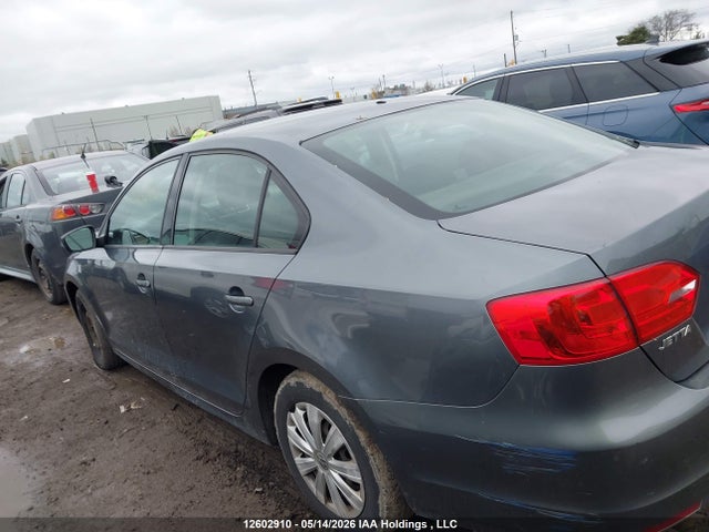 12602910 :رقم المزاد ، 3VW2K7AJ4DM442508 vin ، 2013 Volkswagen Jetta مزاد بيع