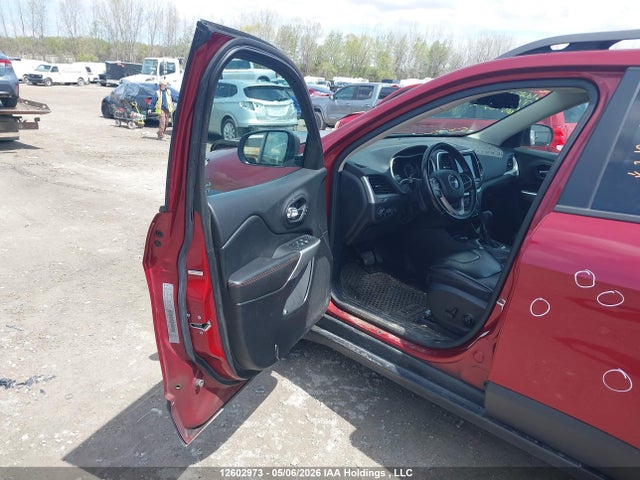 12602973 :رقم المزاد ، 1C4PJMBS4HD225382 vin ، 2017 Jeep Cherokee Trailhawk مزاد بيع