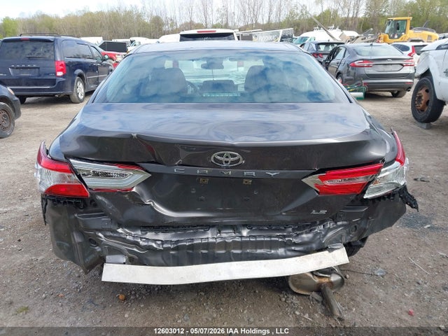 12603012 :رقم المزاد ، 4T1C11AK6LU350418 vin ، 2020 Toyota Camry Le مزاد بيع