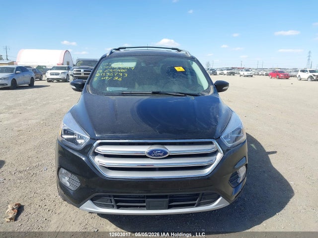 1FMCU9J91KUB36793 Ford Escape Titanium