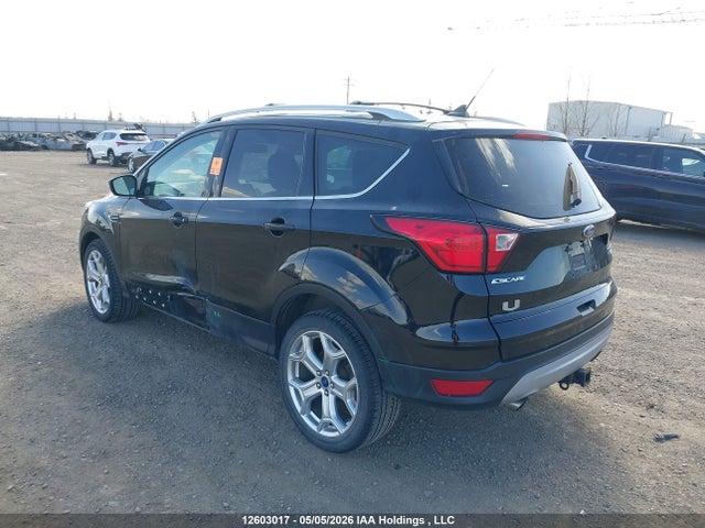 1FMCU9J91KUB36793 Ford Escape Titanium