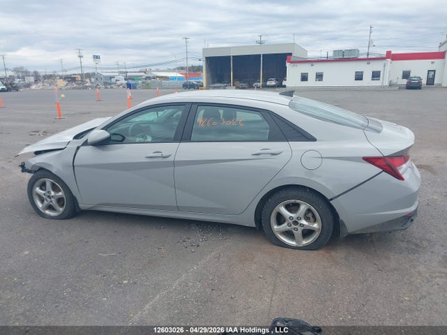 KMHLM4AG6NU316146 Hyundai Elantra Preferred Ivt