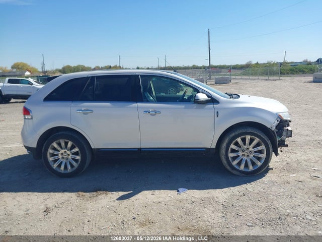 Lincoln MKX 2014 2LMDJ8JKXEBL15875 Image 14