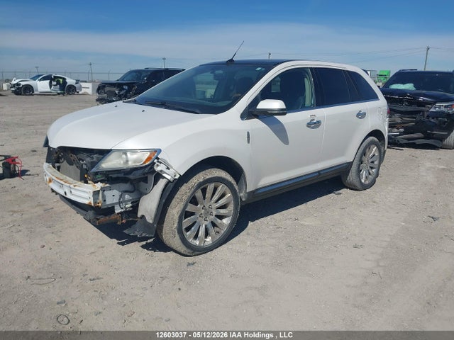Lincoln MKX 2014 2LMDJ8JKXEBL15875 Image 2