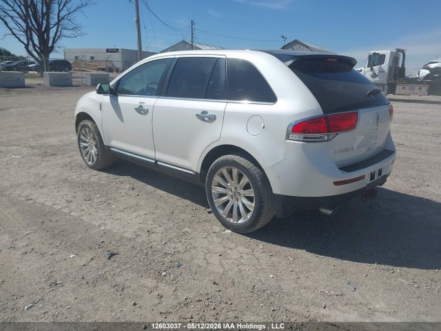 Lincoln MKX 2014 2LMDJ8JKXEBL15875 Image 3