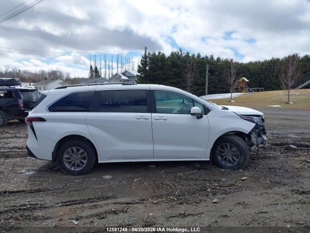5TDGSKFC1SS209477 Toyota Sienna Le 8-passenger