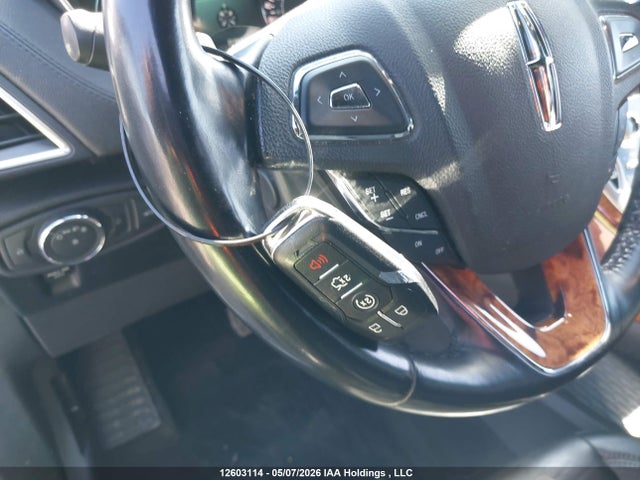2LMTJ8LR8GBL82757 Lincoln MKX