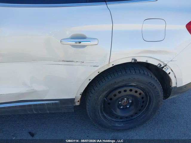 2LMTJ8LR8GBL82757 Lincoln MKX