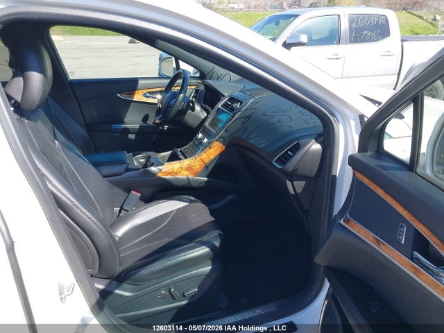 2LMTJ8LR8GBL82757 Lincoln MKX