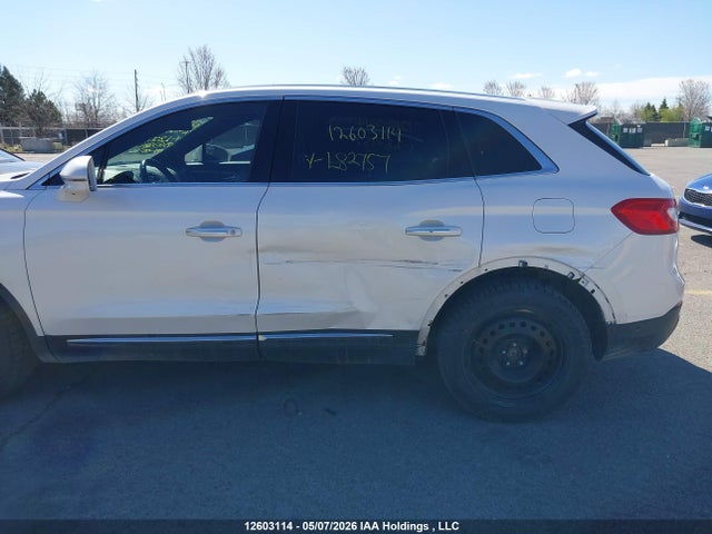 2LMTJ8LR8GBL82757 Lincoln MKX