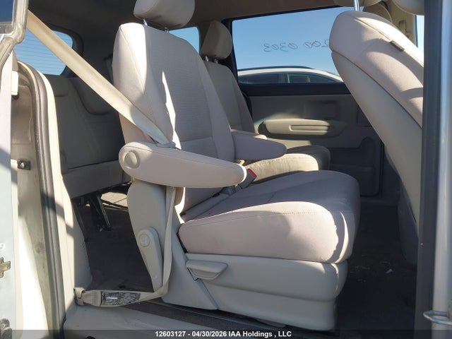 Продажа на аукционе авто 2017 Kia Sedona, vin: KNDMA5C15H6327812, номер лота: 12603127
