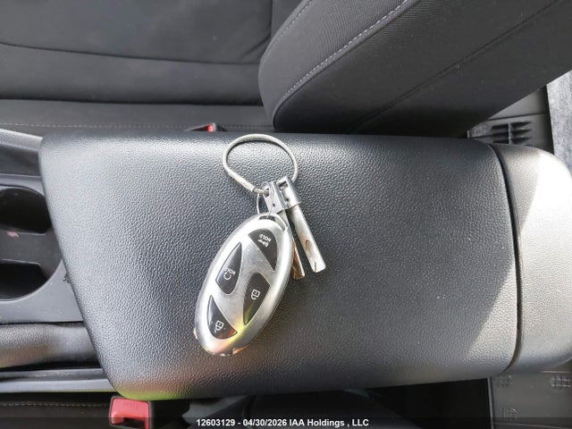 KMHLM4DGXRU793129 Hyundai ELANTRA SEL