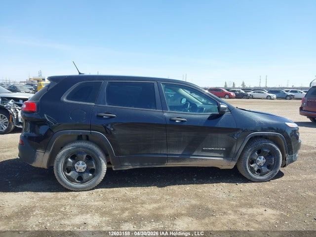 1C4PJLAB7EW322619 Jeep Cherokee Sport