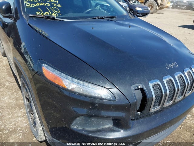 1C4PJLAB7EW322619 Jeep Cherokee Sport