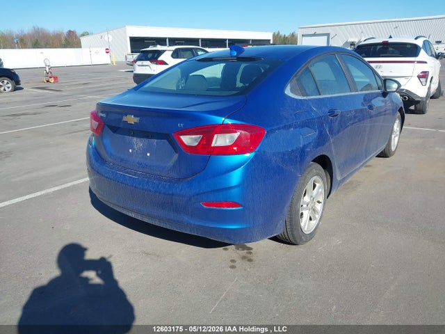 2017 Chevrolet Cruze Lt მანქანა იყიდება აუქციონზე, vin: 3G1BE5SM4HS502000, აუქციონის ნომერი: 12603175
